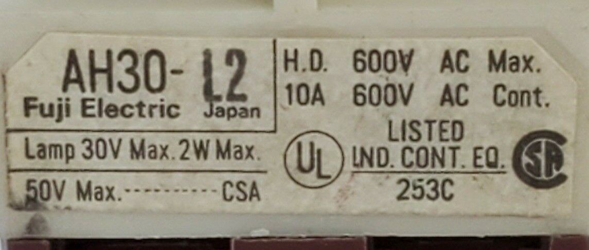FUJI ELECTRIC AH30-L2 RED ILLUMINATED PUSH BUTTON W/ AHX 290 & AHX 291 CONTACTS