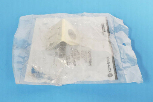 NEW ALLEN-BRADLEY 60-2657 SER. A PHOTOELECTRIC RIGHT ANGLE MOUNTING BRACKET