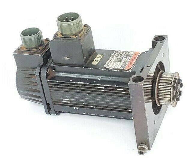 TOSHIBA 12M2-0300R AC SERVOMOTOR 12M20300R, 3000 RPM