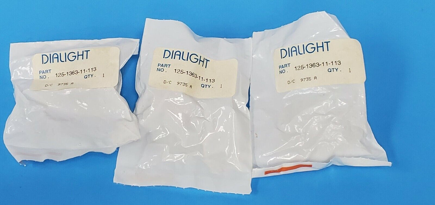 LOT OF 3 NEW DIALIGHT 125-1363-11-113 LAMP BASES D/C 9735 A 125136311113