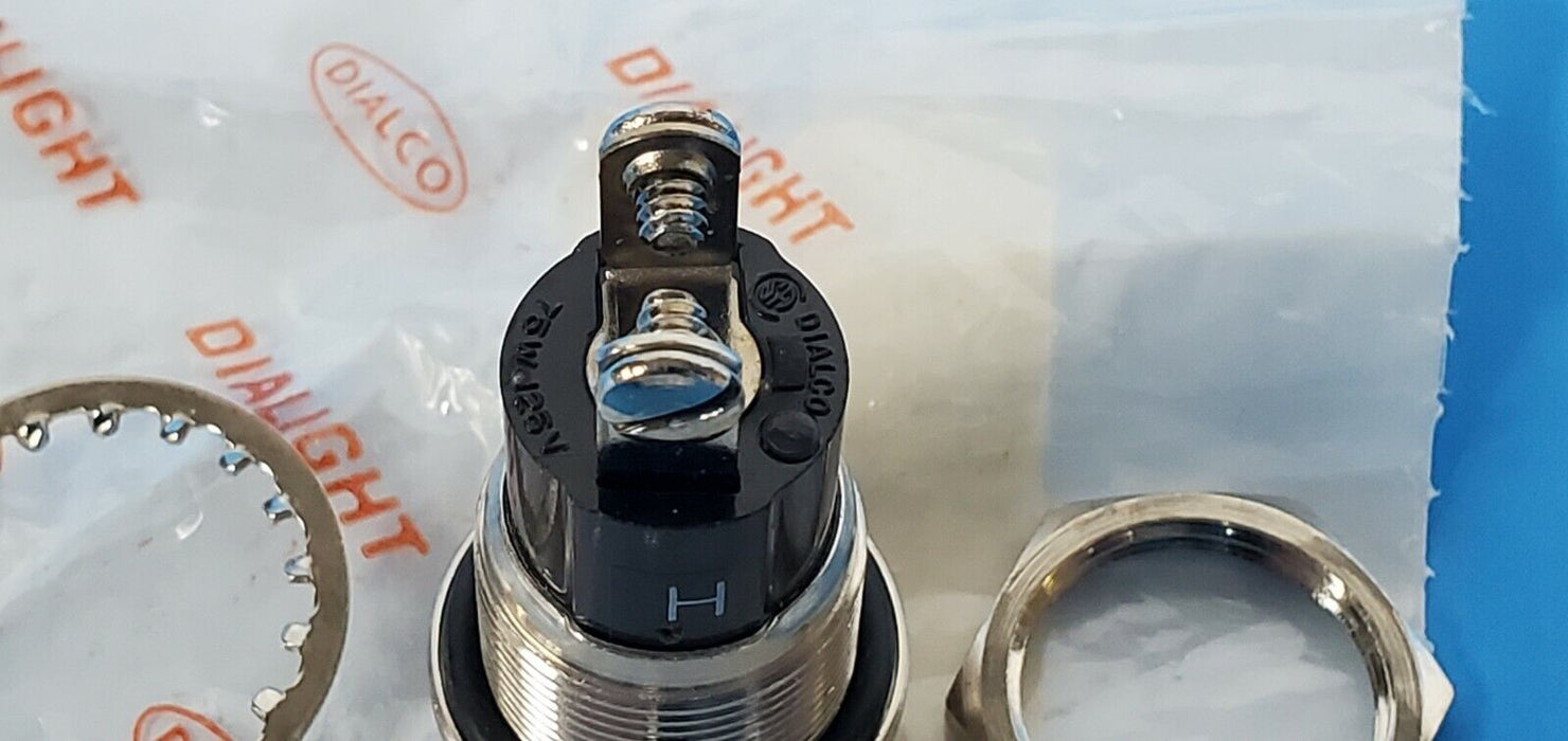 LOT OF 3 NEW DIALIGHT 125-1363-11-113 LAMP BASES D/C 9735 A 125136311113