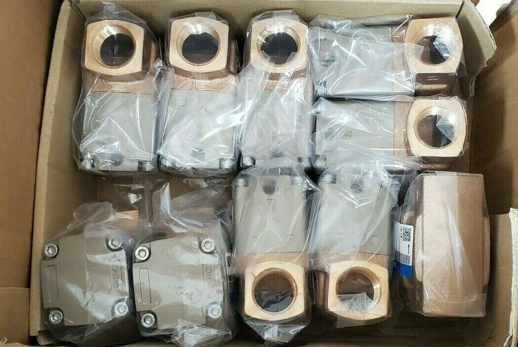 LOT OF 10 NIB SMC VNB301A-20A PNEUMATIC PROCESS VALVES 1N1-18 VNBD00 VNB301A20A