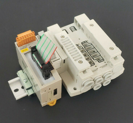 NEW SMC SS5V2-10PGD1-02DS-C8-D-X266 PLUG IN MANIFOLD SRT2-VOD16ML-1