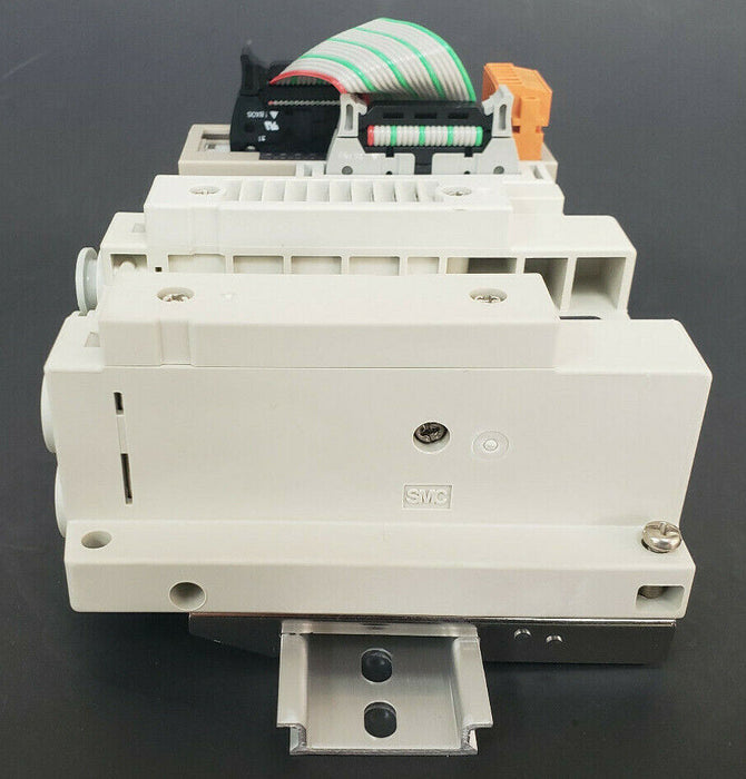 NEW SMC SS5V2-10PGD1-02DS-C8-D-X266 PLUG IN MANIFOLD SRT2-VOD16ML-1