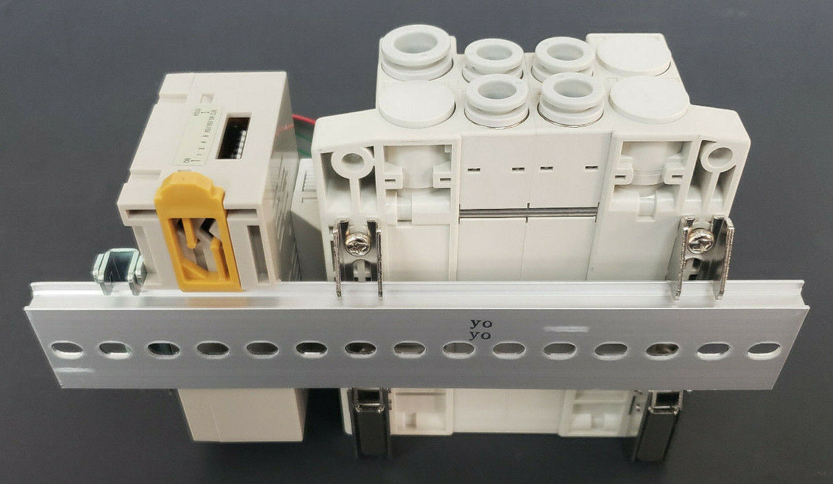 NEW SMC SS5V2-10PGD1-02DS-C8-D-X266 PLUG IN MANIFOLD SRT2-VOD16ML-1