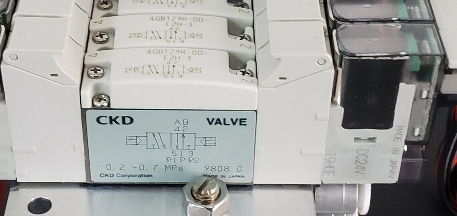 NIB CKD M4GB120R-C6-E2HZ1D-6-3 VALVE MANIFOLD ASSEMBLY M4GB120RC6E2HZ1D63, DC24V