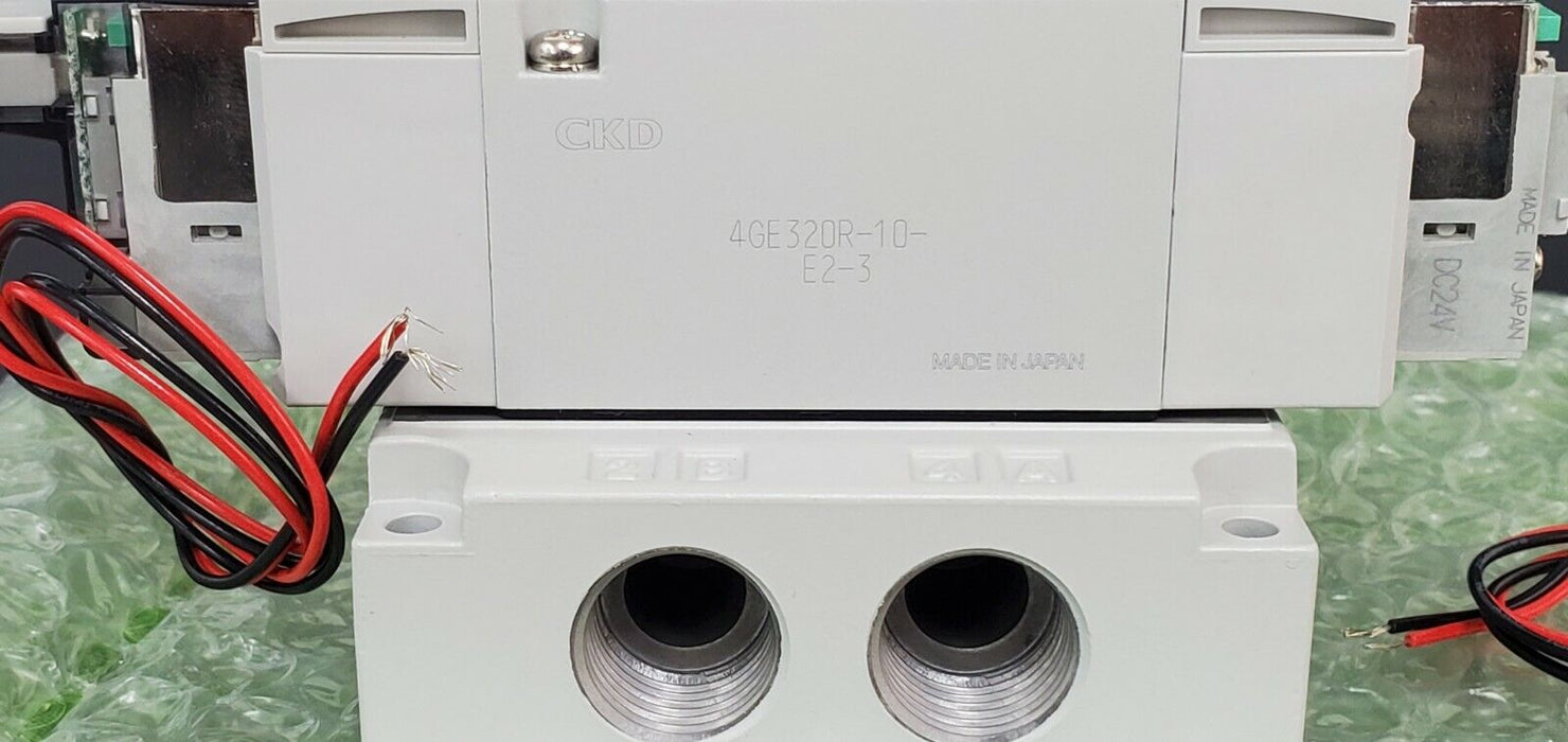 NIB CKD 4GE320R-10-E2-3 VALVE ASSEMBLY 4GE320R10E23, DC24V