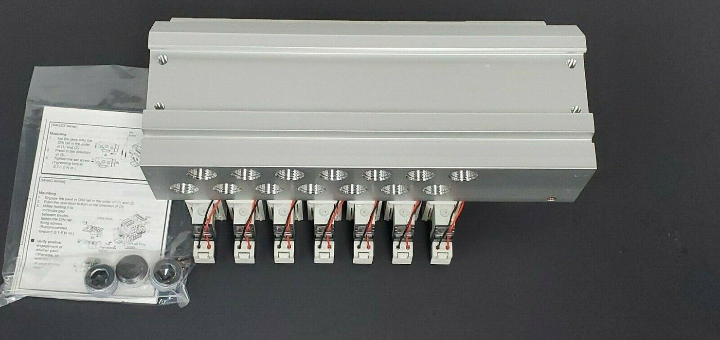 NIB CKD M4GB320R-08-T10K-7-3 VALVE MANIFOLD ASSEMBLY DC24V, M4GB320R08T10K73