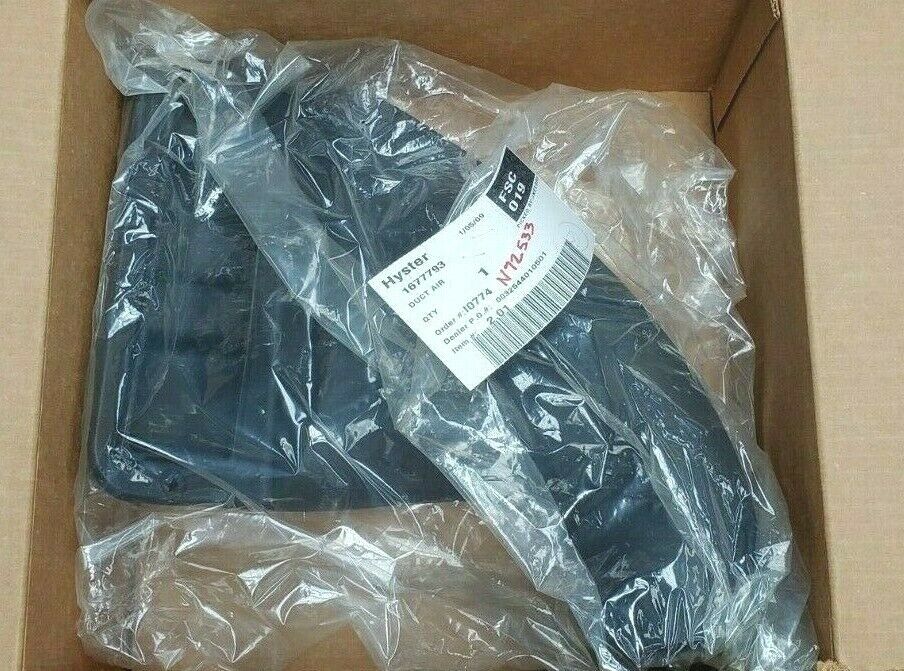 NIB HYSTER 1677793 DUCT AIR