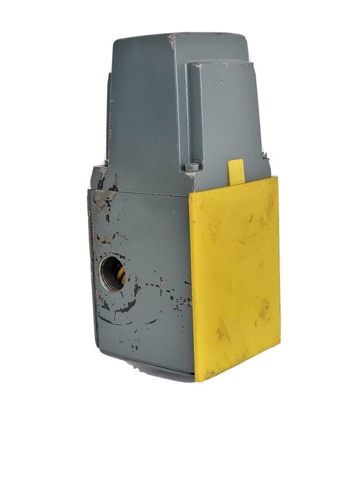 PARKER HANNIFIN PARKER 10101B1AYC DIRECTIONAL CONTROL VALVE 115V 60C 06EF