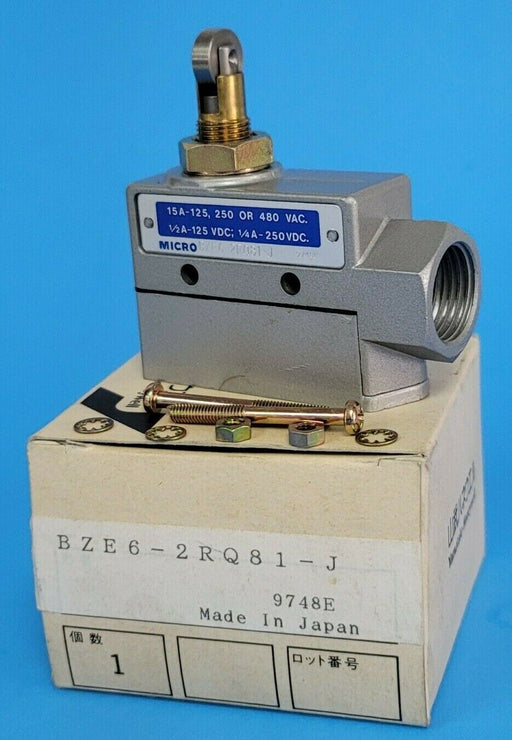 NIB YAMATAKE HONEYWELL BZE6-2RQ81-J LIMIT SWITCH BZE62RQ81J