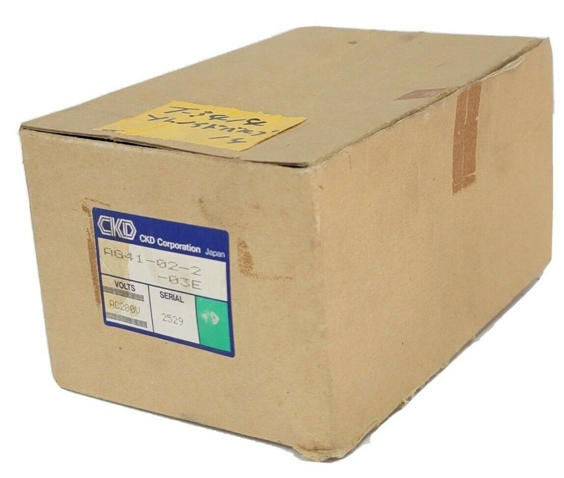 NIB CKD AG41-02-2-03E SOLENOID VALVE AC200V AG4102203E