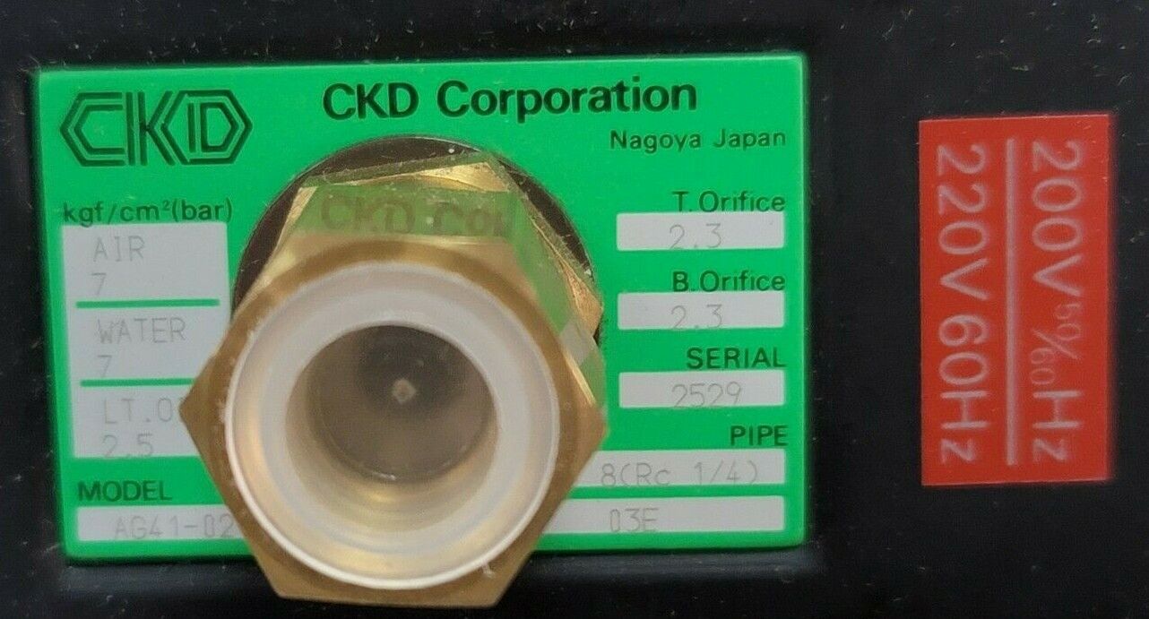 NIB CKD AG41-02-2-03E SOLENOID VALVE AC200V AG4102203E