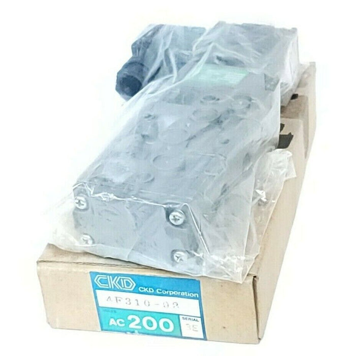 NIB CKD 4F310-08 SOLENOID VALVE 4F31008 AC200 PIPE: PS 1/4