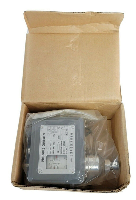 NIB UEDA SEISKUSHO P5S-5-3T PRESSURE SWITCH P5S53T