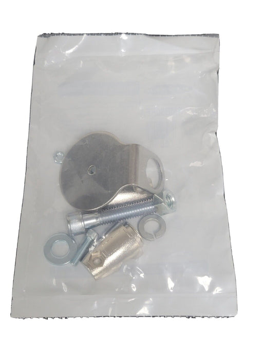 LOT OF 3 NEW BANNER SMB50RFA MOUNTING BRACKETS 75886