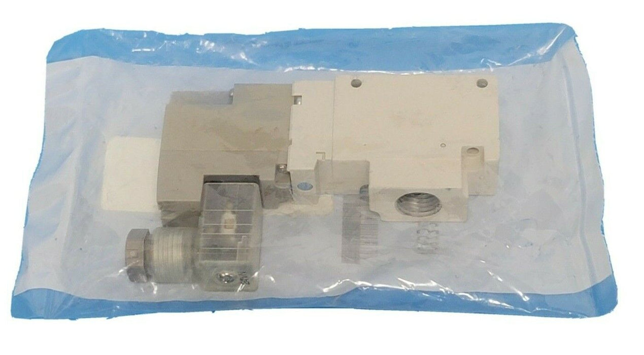 NEW SMC VQZ332-5YZ1-02T SOLENOID VALVE 3 PORT 2 POSITION 24VDC