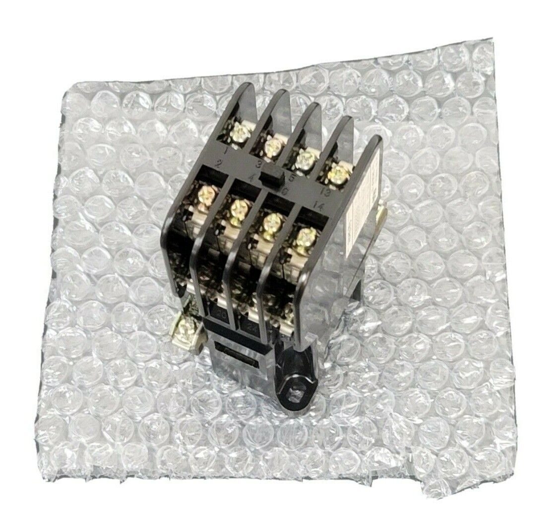 NEW FUJI ELECTRIC CAT. 1RH862# TYPE: SRC50-3F UL CONTACTOR 1RH862-110/120-60