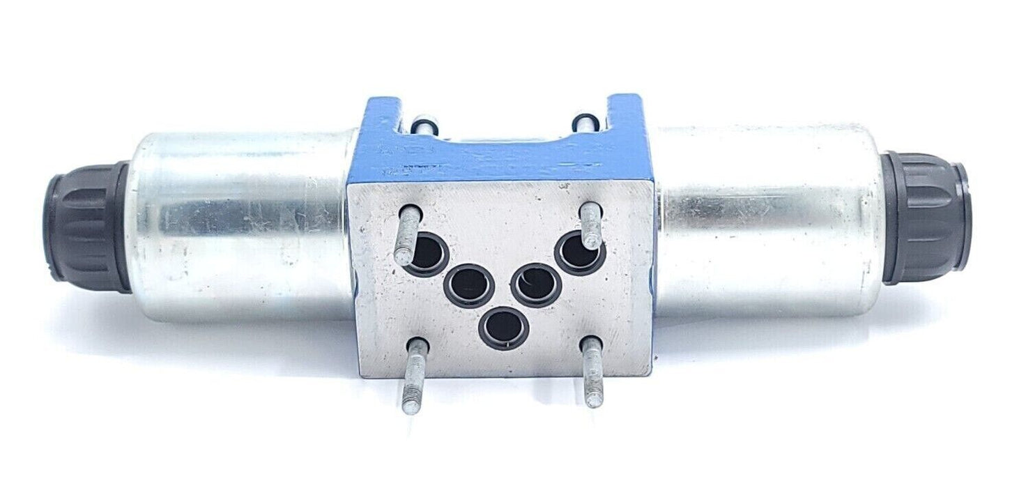 NEW BOSCH REXROTH 4WE 10 W50/EG24N9K4/M CONTROL VALVE R901278773