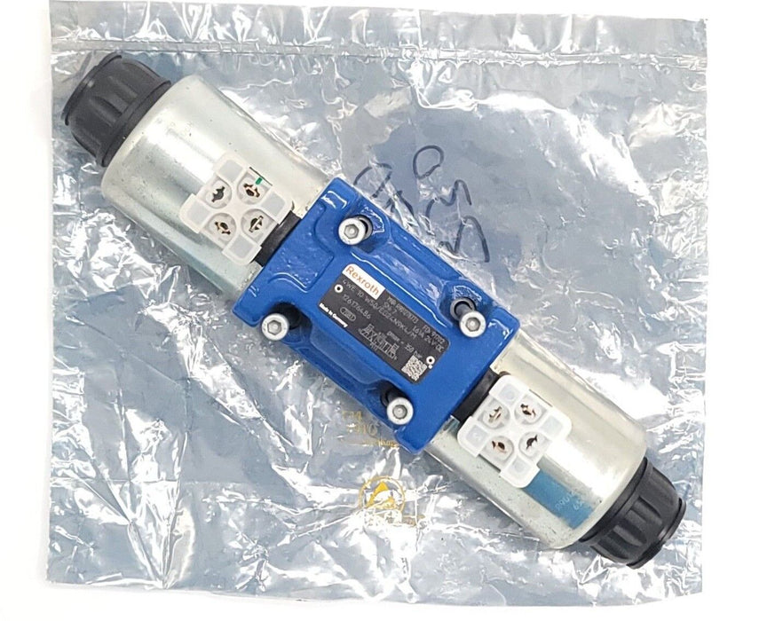 NEW BOSCH REXROTH 4WE 10 W50/EG24N9K4/M CONTROL VALVE R901278773