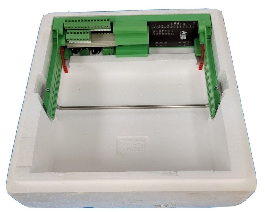 NEW ABB 05SK-8002 SINGLE SLOT CHASSIS/POWER SUPPLY 528560 05SK8002
