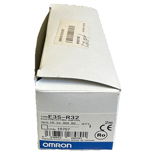 NEW OMRON E3S-R32 / E3SR32 INFRARED PHOTOELECTRIC SWITCH 10-30VDC 2M