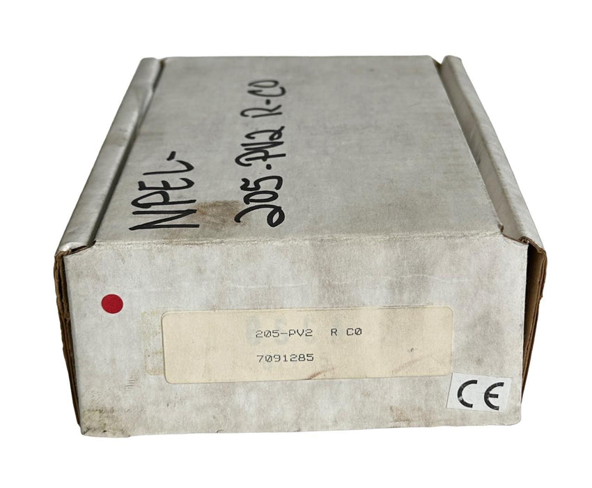 NEW NEWPORT ELECTRONICS 205-PV2 R,C0 PROCESS PANEL METER 115VAC 2W 205PV2