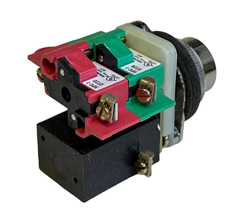 NEW WESTINGHOUSE HPC OT3PF PUSH TO TEST LIGHT 120VAC PUSHBUTTON 30mm 60Hz