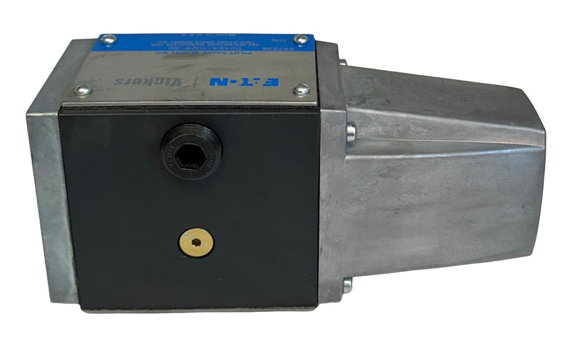 EATON VICKERS DG4S4-012A-50 / 297238 HYDRAULIC PILOT VALVE 4-WAY 115V COIL NSNP