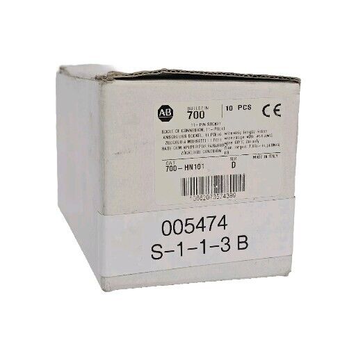 BOX OF 7 NEW ALLEN BRADLEY 700-HN101 SOCKETS 11-PIN SER. D