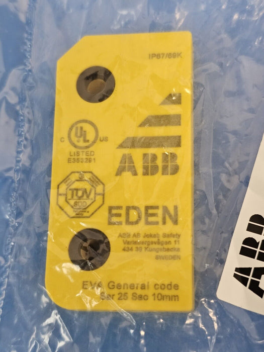 NEW ABB 2TLA020046R0800 REED SENSOR