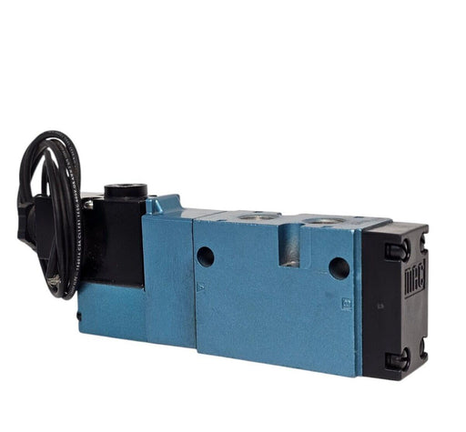 NEW MAC 811C-PM-111CA-152 SOLENOID VALVE 811CPM111CA152 W/ PME-111CAAA