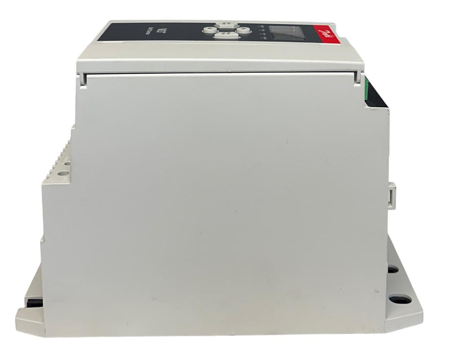 DANFOSS MCD6-0063B-T5-S1X-20-CV1 / 136G8762 VLT SOFT STARTER 30kW/40HP 3PH USNP