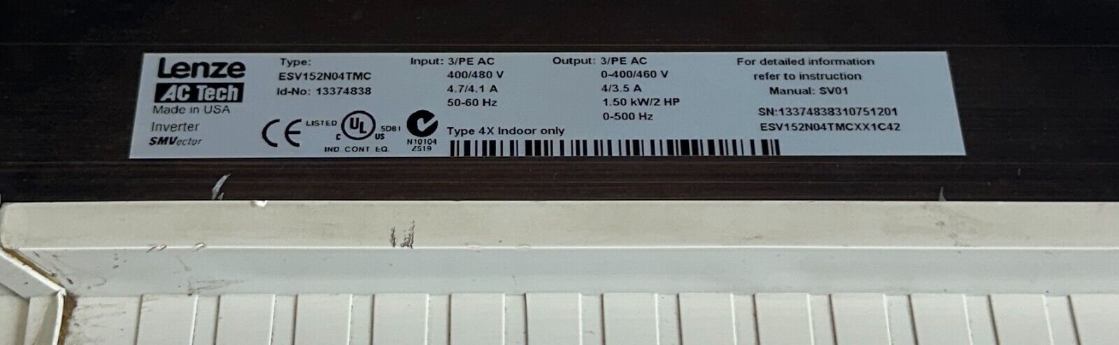 LENZE AC TECH ESV152N04TMC / 13374838 SMVector DRIVE 1.5kW/2HP 3PH 400-480V USNP