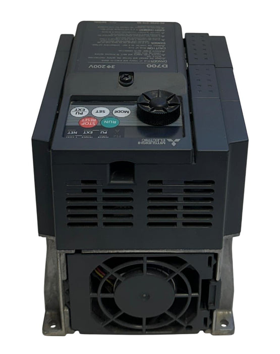 MITSUBISHI FR-D720-070-NA / FRD720070NA D700 INVERTER DRIVE 3PH 200-240VAC USNP