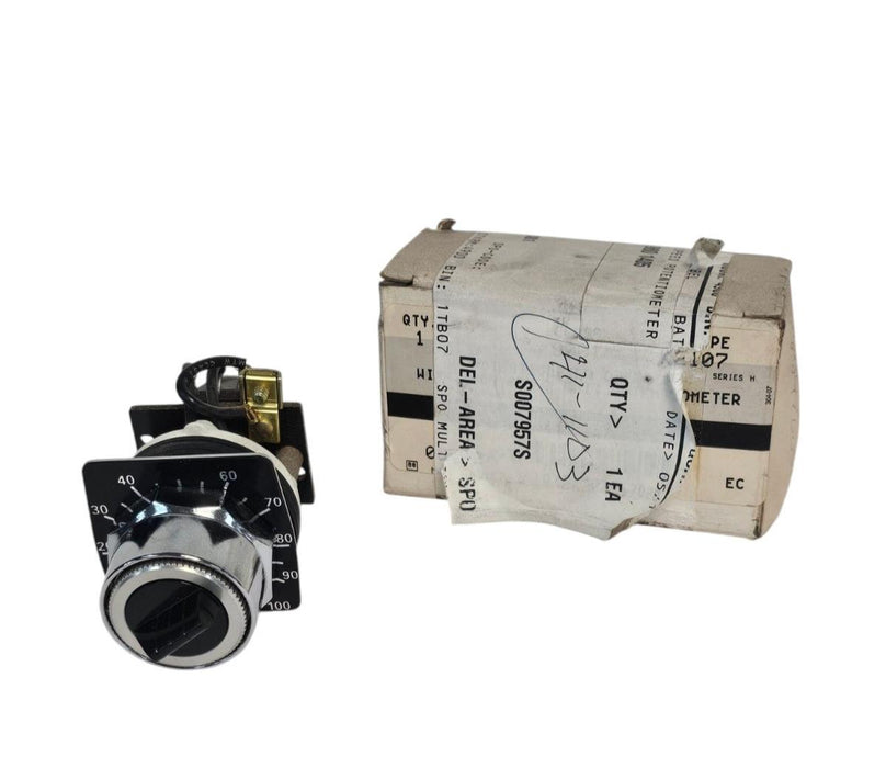 NEW SCHNEIDER SQUARE D 9001K2107 SPEED POTENTIOMETER 5K OHM 2 WATT 30MM T-K
