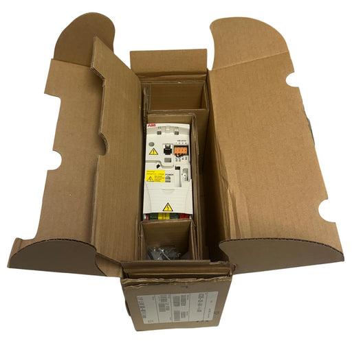 ABB ACS355-03U-04A1-4 / 3AUA0000058216 MACHINE DRIVE 1.5kW/2HP 400/480V NSMP