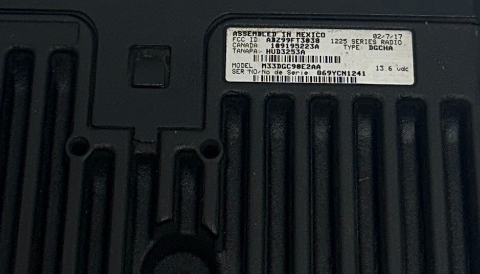 MOTOROLA M33DGC90E2AA TYPE DGCHA SERIES 1225 RADIO Radius M1225 OEM USNP