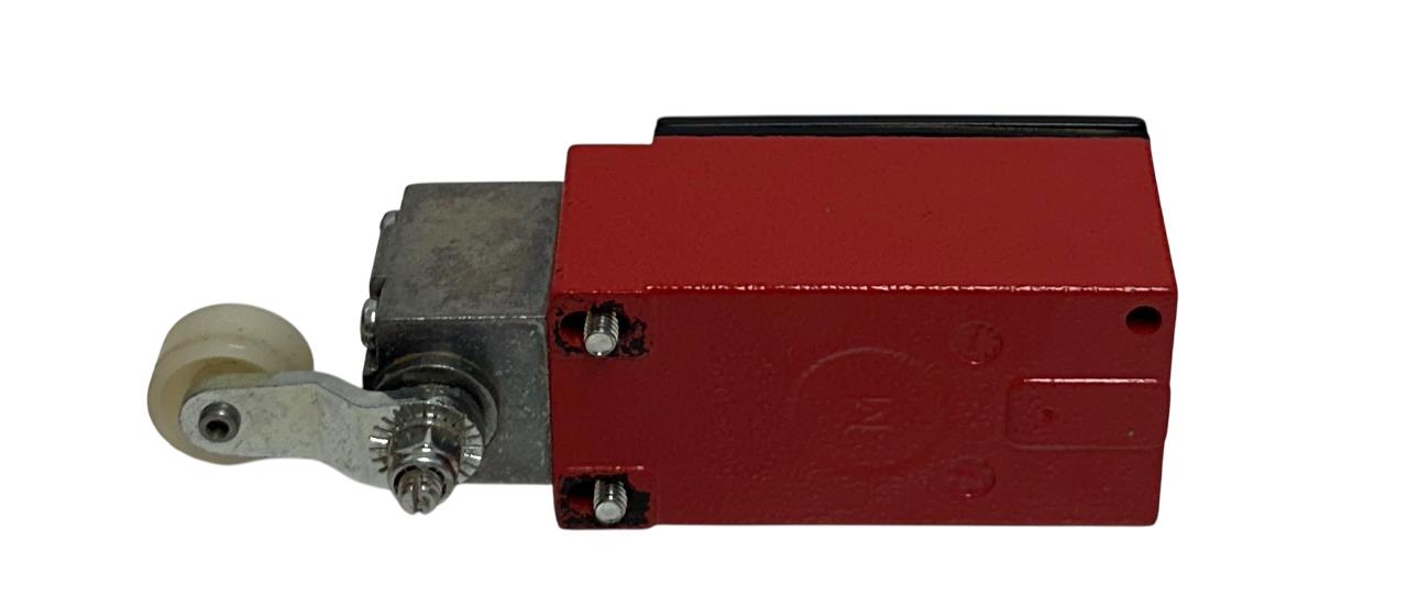BERNSTEIN 602.1385.634 / GC-SU1Z AH LIMIT SWITCH ROLLER-LEVER 240/400V NSNP