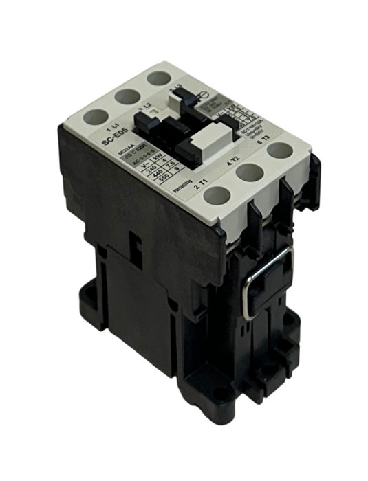 2 FUJI ELECTRIC SC-E05P-110VAC / SC-E05-110VAC / SC-E05 CONTACTORS SE22AA-H NSMP