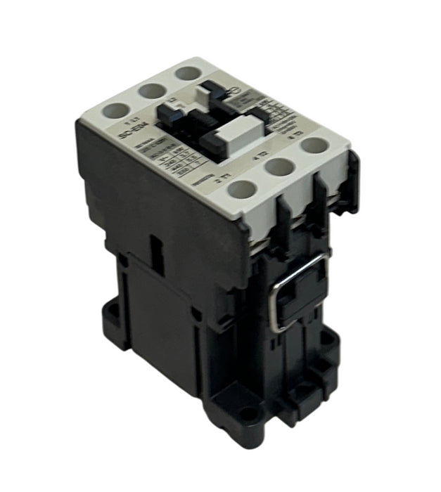 2 FUJI ELECTRIC SC-E04-110VAC / SC-E04P-110VAC / SC-E04 CONTACTORS SE16AA-H NSMP