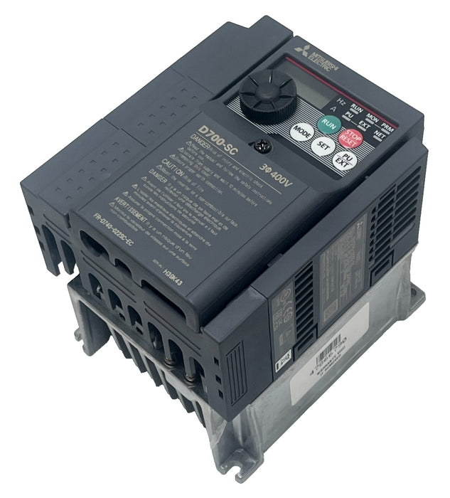 MITSUBISHI FR-D740-022SC-EC COMPACT SIZE INVERTER 3PH 400V 50/60Hz 2.2A 1HP NSMP