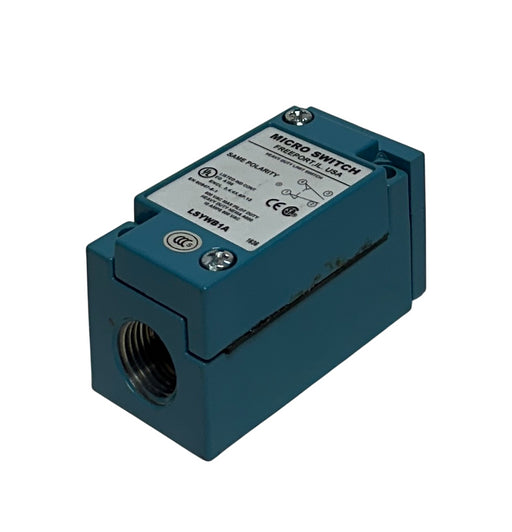 HONEYWELL LSYWB1A MICRO SWITCH LIMIT SWITCH 600VAC 10A *MISSING PLUNGER NSNP