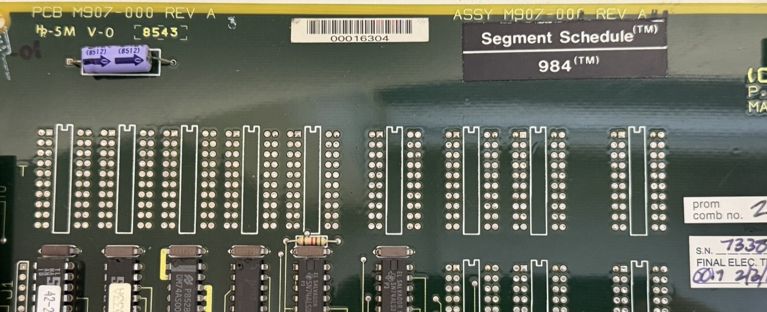 MODICON P5-984B-832 Programmable Controller 984 Series 5-Slot PLC Rack P5984B832