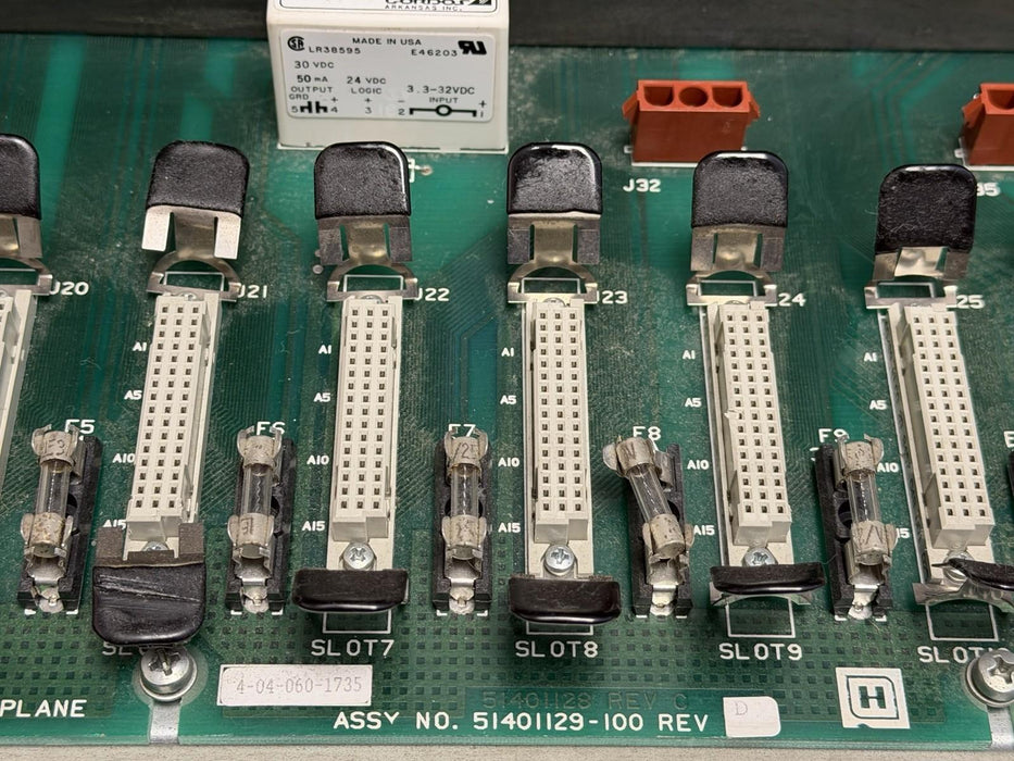 HONEYWELL 51401525-100 Rev A 15-Slot Chassis w/ (13) Digital & (2) Analog Module