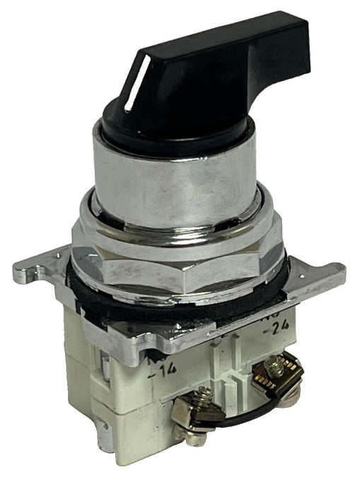 Eaton 10250T21KB Selector Switch | 3-Position Maintained | 30mm Heavy-Duty NSNP