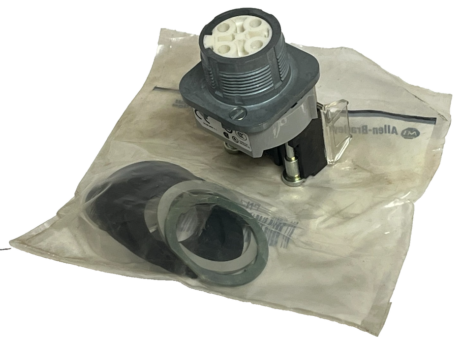 Allen-Bradley 800T-H2A Ser. T Selector Switch 2-Position Maint. 30mm Black NSNP