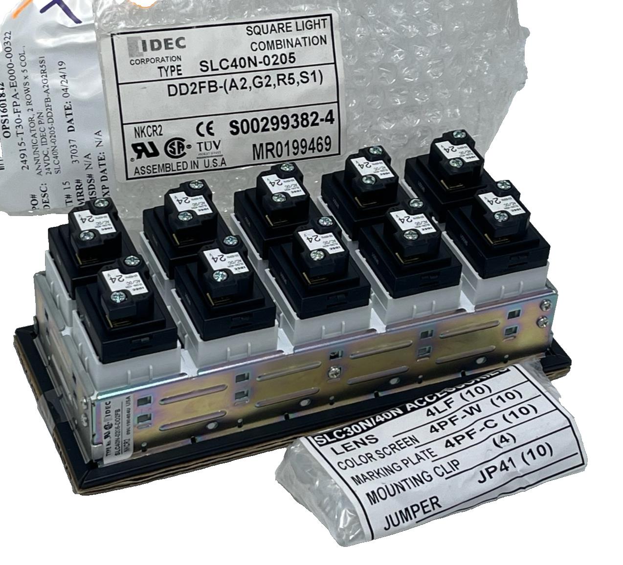IDEC SLC40N-0205-DD2FB Panel Mount Annunciator Pilot Light Matrix - 24V AC/DC