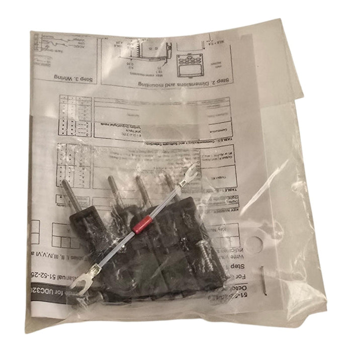 Honeywell DC3200-CE-100R-200-10000-E0-0 UDC3200 Universal Digital Controller NEW