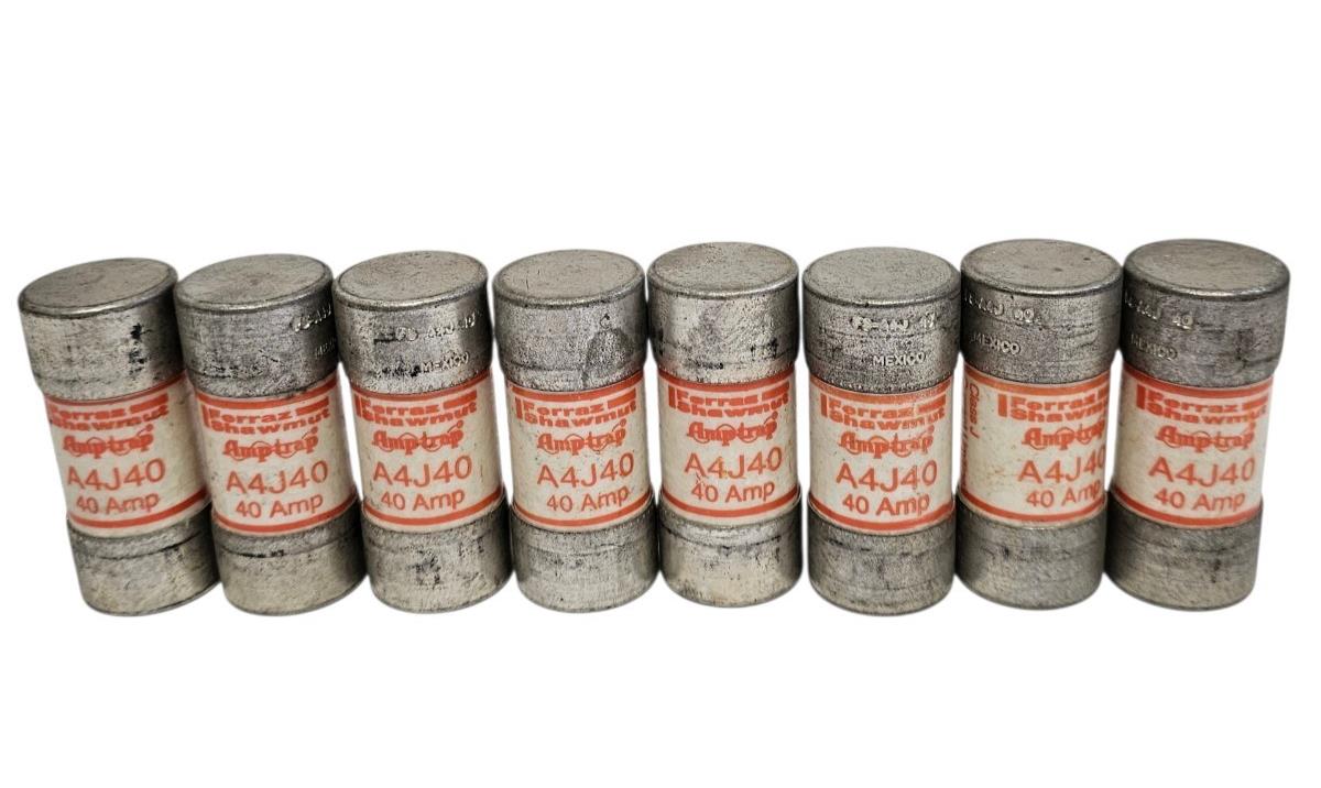 LOT OF 8 FERRAZ SHAWMUT A4J40 AMP TRAP FUSES 40A